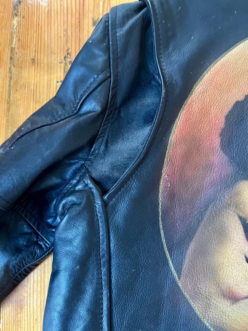 Leather Jacket Vintage Customized with Genuine Fur Collar and Hand Painting - Picture 8 of 12